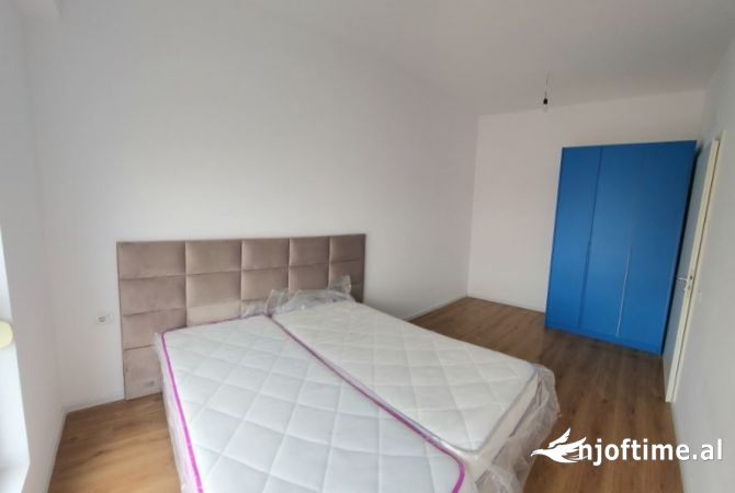 Shtepi me qera Apartament ne Tirane, 1+1, Mobilimi E mobiluar, Pagesa 400  Euro.