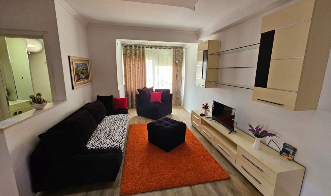 Shtepi ne shitje Apartament ne Tirane, 2+1, Mobilimi E mobiluar, Pagesa 120,000  Euro.