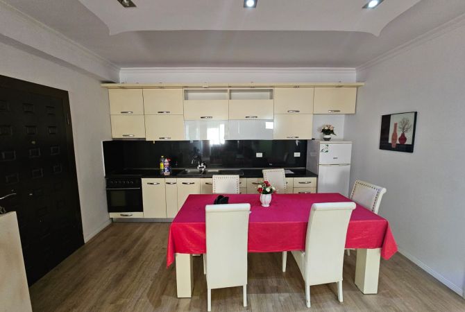 Shtepi ne shitje Apartament ne Tirane, 2+1, Mobilimi E mobiluar, Pagesa 120,000  Euro.