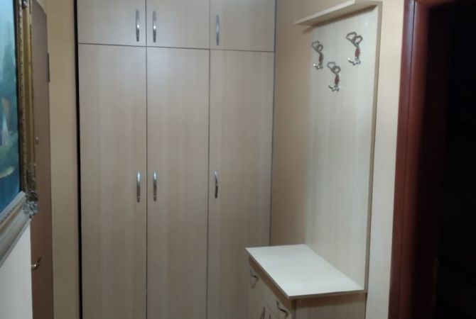 Shtepi me qera Apartament ne Tirane, 2+1, Mobilimi E mobiluar, Pagesa 450  Euro.