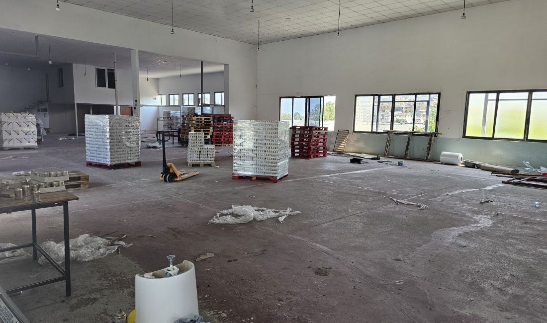 📍Magazine me Qira me vendndodhje Kombinat, Tirane!