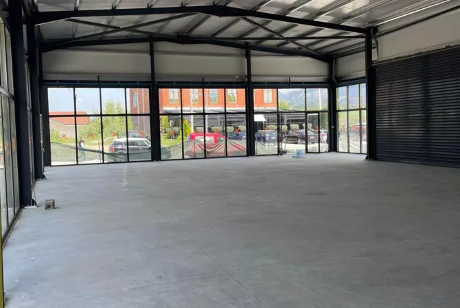 Business Property for Rent 4+1 in Tirana - 2,000 Euro