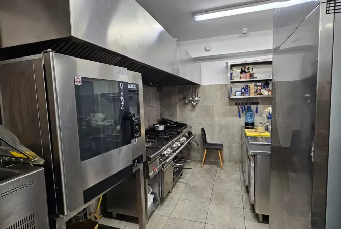 🍽️Jepet me Qira Restorant, Afer Kodres se Diellit,Tirane!