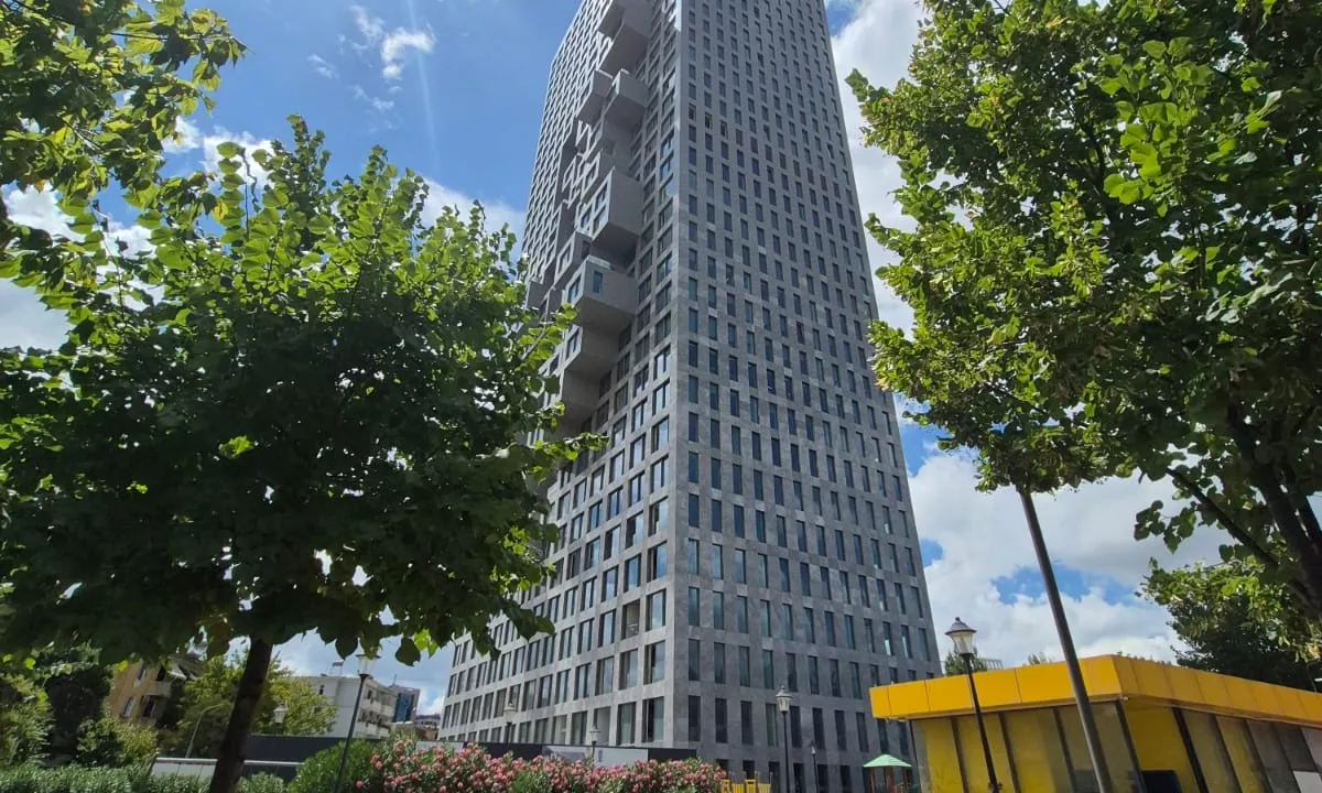 🏙️Jepet Zyre me Qira te Downtown One Tirana!