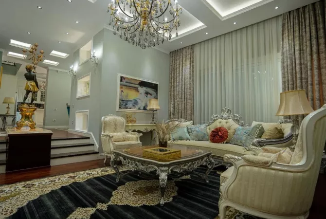 Shtepi ne shitje Vila Luksoze ne Tirane, 5+1, Mobilimi E mobiluar, Pagesa 1,500,000  Euro.