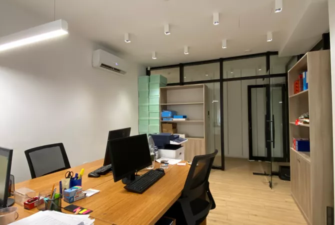 📢Jepet Zyre me Qira ne Qender prane Bulevardit Zogu i Pare!