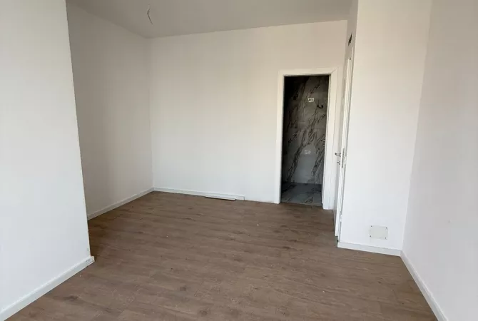 Business Property for Rent 3+1 in Tirana - 1,500 Euro
