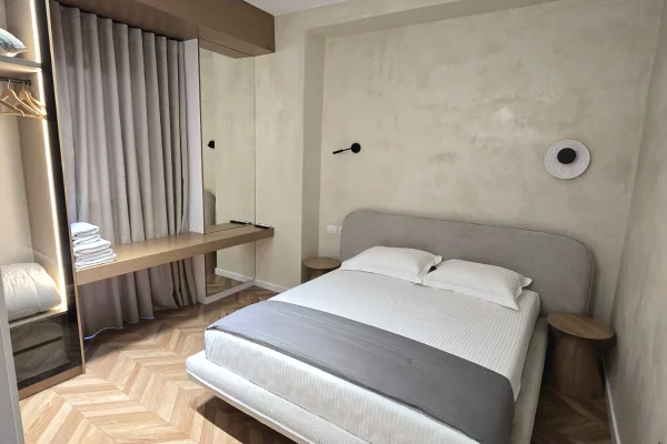 Shtepi ne shitje Apartament ne Tirane, 1+1, Mobilimi E mobiluar, Pagesa 220,000  Euro.