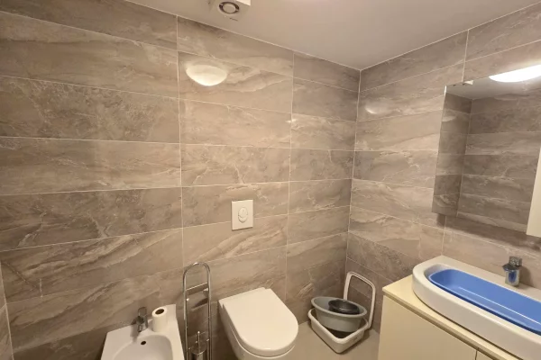 Shtepi ne shitje Vila Luksoze ne Tirane, 5+1, Mobilimi E mobiluar, Pagesa 1,600,000  Euro.