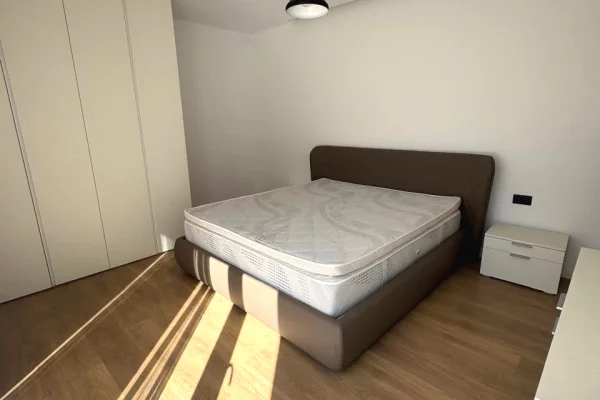 Shtepi ne shitje Vila Luksoze ne Tirane, 4+1, Mobilimi Pjeserisht e mobiluar, Pagesa 695,000  Euro.