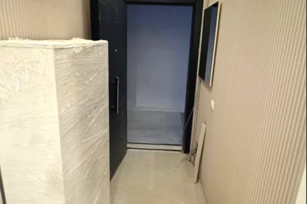 Shtepi ne shitje Apartament ne Tirane, 2+1, Mobilimi E mobiluar, Pagesa 25,300,000  Leke.