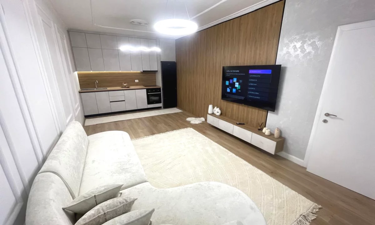 Shtepi ne shitje Apartament ne Tirane, 2+1, Mobilimi E mobiluar, Pagesa 173,000  Euro.