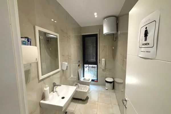 🏢Jepet Zyre me Qira ne Qender Prane Bulevardit Zogu i Pare!