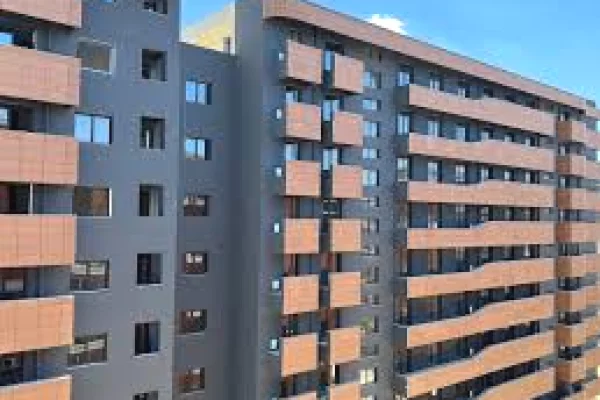 Shtepi ne shitje Apartament ne Tirane, 2+1, Mobilimi Bosh, pa mobiluar, Pagesa 190,400  Euro.