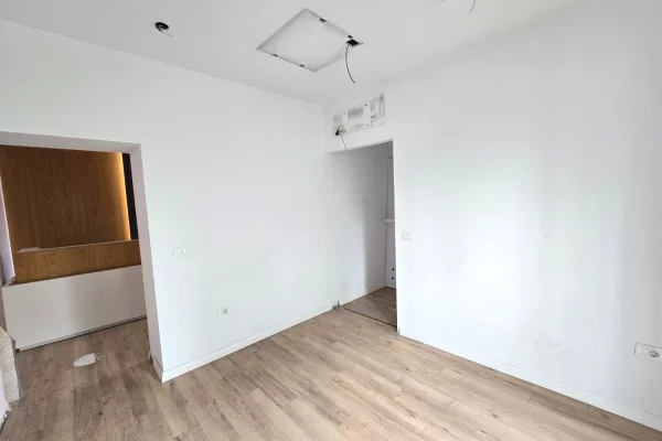 Business Property for Rent 3+1 in Tirana - 1,500 Euro