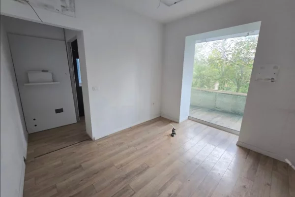 Business Property for Rent 3+1 in Tirana - 1,500 Euro