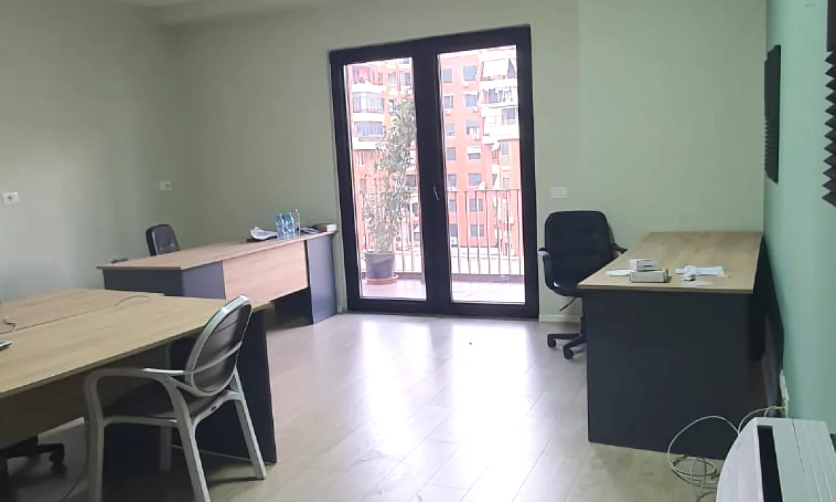 🏢Jepet me Qira Apartament 2+1 per Zyra te Tirana Garden Building!