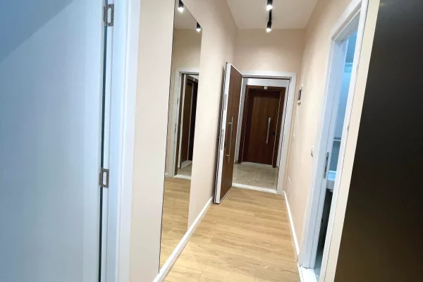 Shtepi ne shitje Apartament ne Tirane, 2+1, Mobilimi E mobiluar, Pagesa 143,000  Euro.