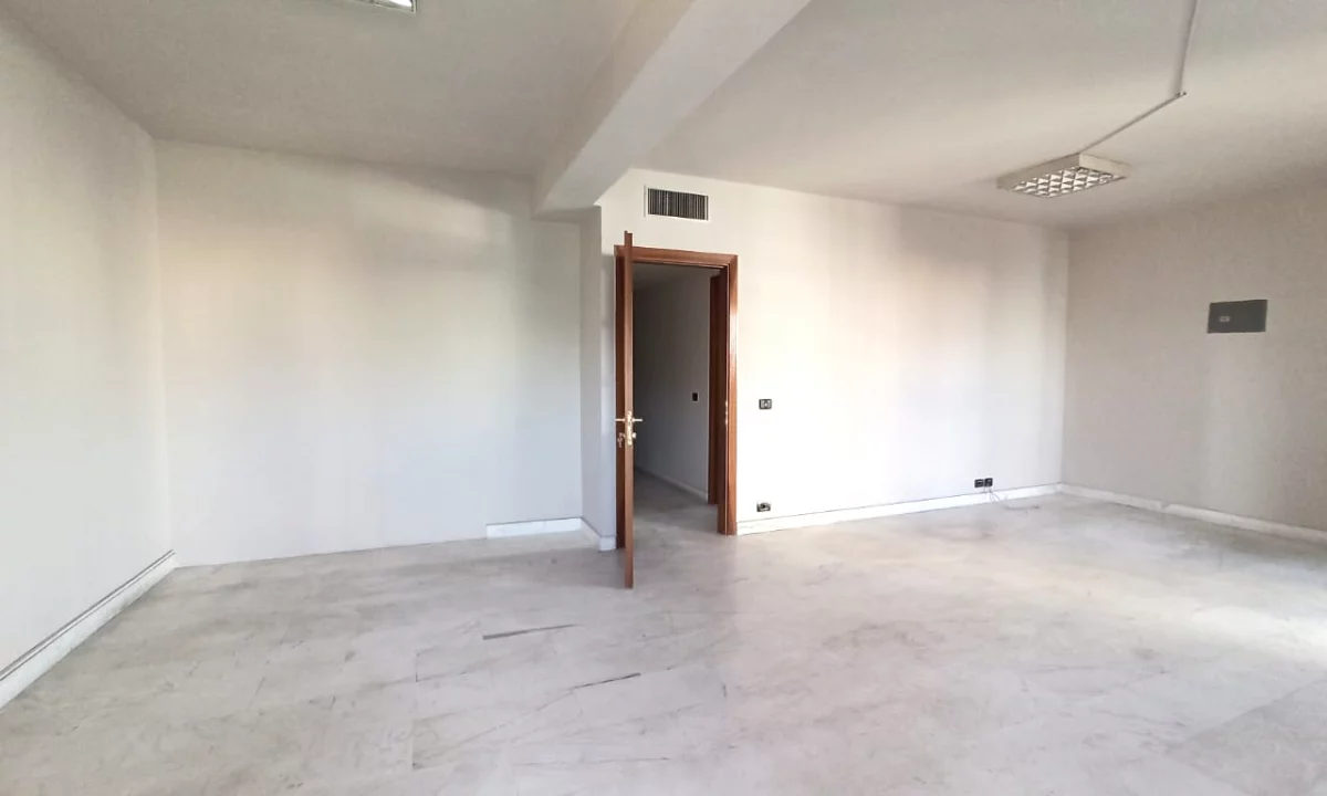 🏢Jepet Zyre me Qira ne Qender, Tirane!📐145 m2