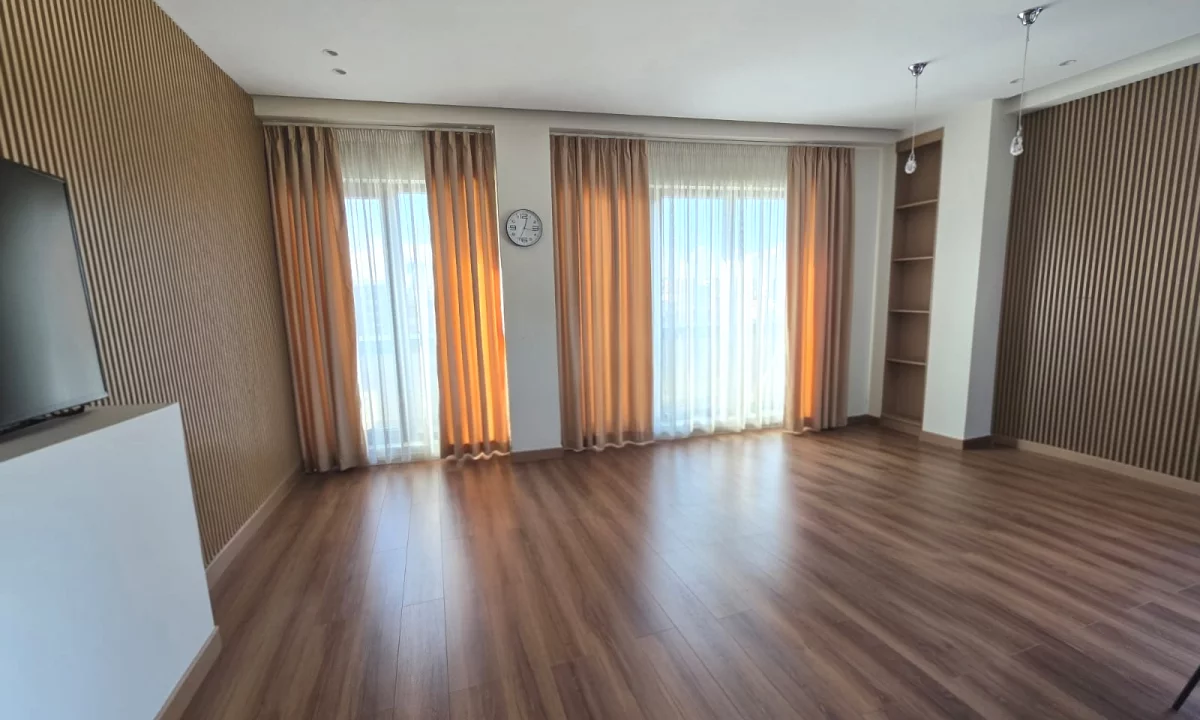 Shtepi ne shitje Apartament ne Tirane, 2+1, Mobilimi E mobiluar, Pagesa 330,000  Euro.