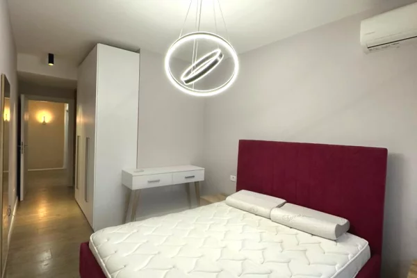 Shtepi ne shitje Duplex(shtepi me 2 kate) ne Tirane, 3+1, Mobilimi E mobiluar, Pagesa 249,900  Euro.