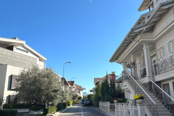 Casa in vendita 5+1 a Tirana - 1,230,000 Euro