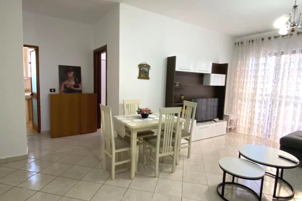 Shtepi me qera Apartament ne Tirane, 2+1, Mobilimi E mobiluar, Pagesa 50,000  Leke.
