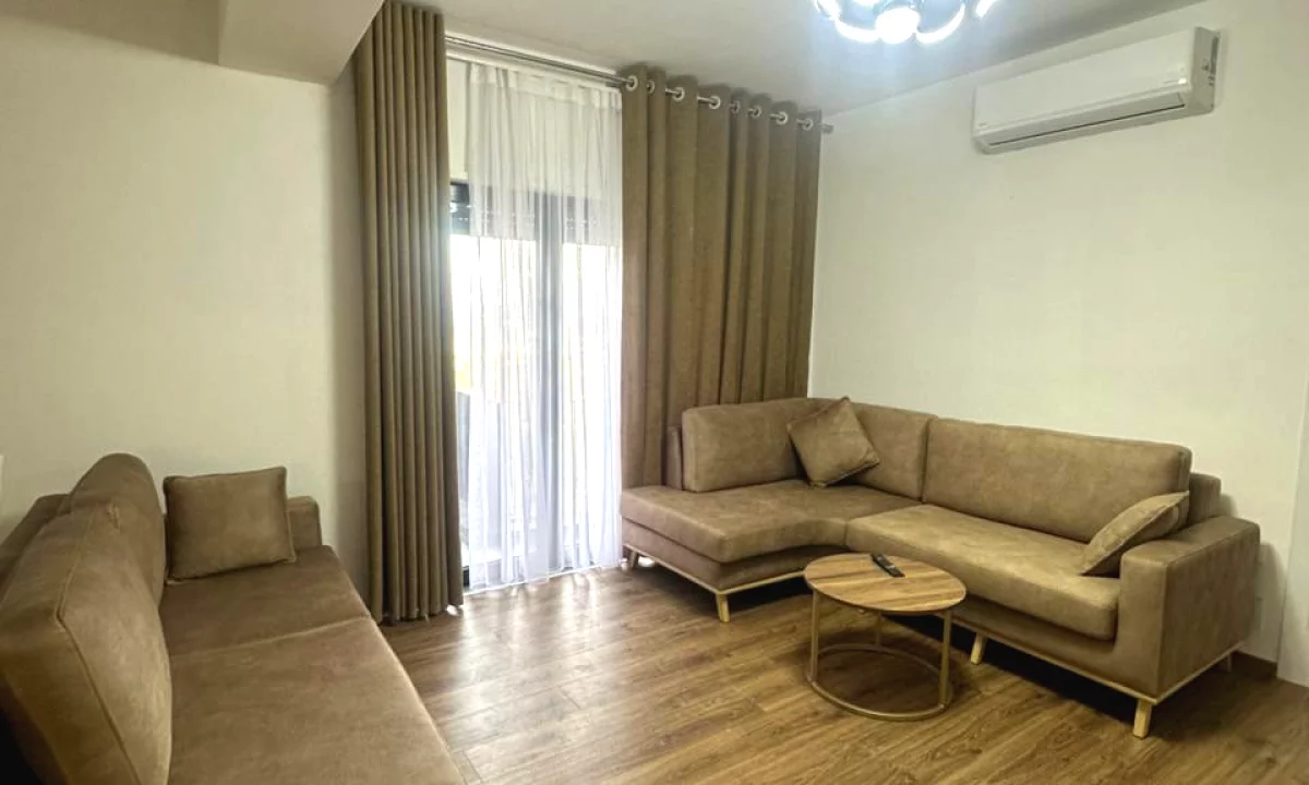 Shtepi me qera Apartament ne Tirane, 2+1, Mobilimi E mobiluar, Pagesa 80,000  Leke.