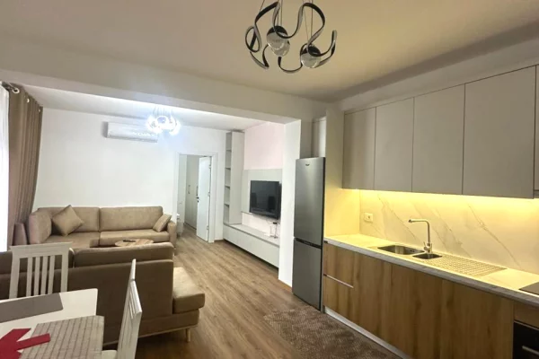Shtepi me qera Apartament ne Tirane, 2+1, Mobilimi E mobiluar, Pagesa 80,000  Leke.