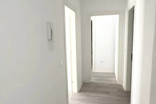 Appartamento in vendita a Tirana 2+1, Vuoto