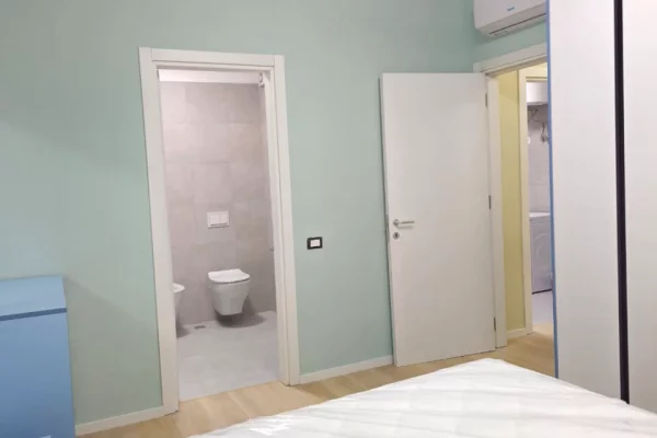 Shtepi me qera Apartament ne Tirane, 2+1, Mobilimi E mobiluar, Pagesa 1,200  Euro.