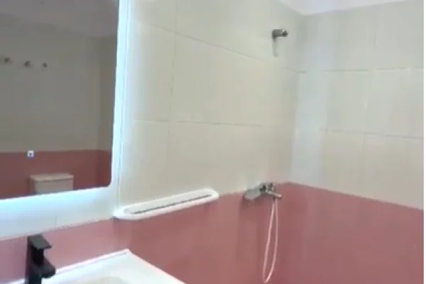 Shtepi ne shitje Apartament ne Tirane, 1+1, Mobilimi E mobiluar, Pagesa 118,000  Euro.