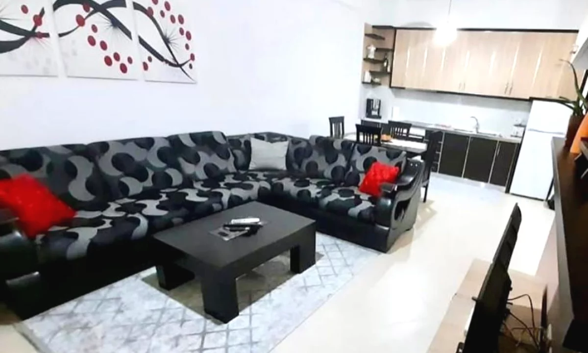 Shtepi me qera Apartament ne Tirane, 2+1, Mobilimi E mobiluar, Pagesa 550  Euro.