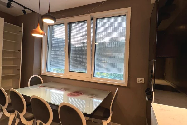 Duplex (casa a 2 piani) in affitto a Tirana 3+1, Arredato