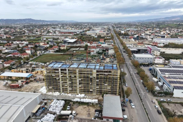 Shtepi ne shitje Apartament ne Tirane, 1+1, Mobilimi Bosh, pa mobiluar, Pagesa 46,700  Euro.