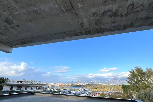 Shtepi me qera Vila Luksoze ne Tirane, 3+1, Mobilimi E mobiluar, Pagesa 2,000  Euro.