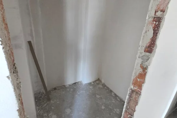 Appartamento in vendita a Tirana 2+1, Vuoto