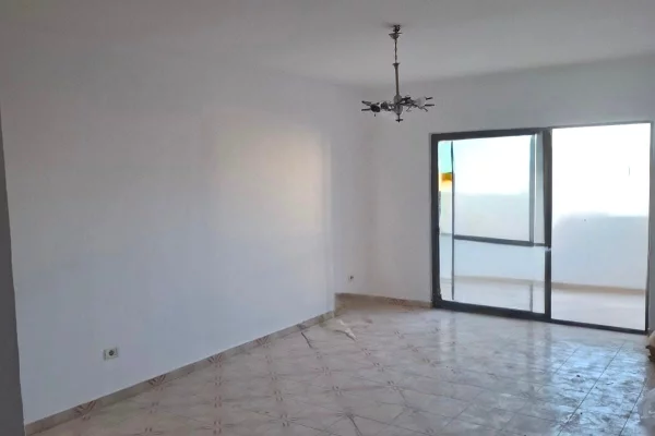 Shtepi ne shitje Apartament ne Tirane, 2+1, Mobilimi Bosh, pa mobiluar, Pagesa 171,000  Euro.
