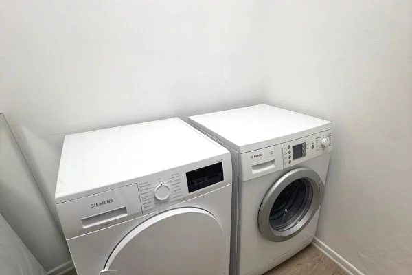 Shtepi me qera Apartament ne Tirane, 1+1, Mobilimi E mobiluar, Pagesa 500  Euro.