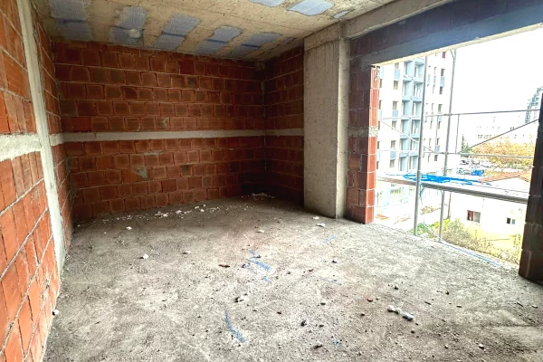 Appartamento in vendita a Tirana 2+1, Vuoto