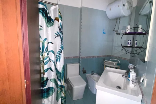 Appartamento in vendita a Tirana 2+1, Arredato