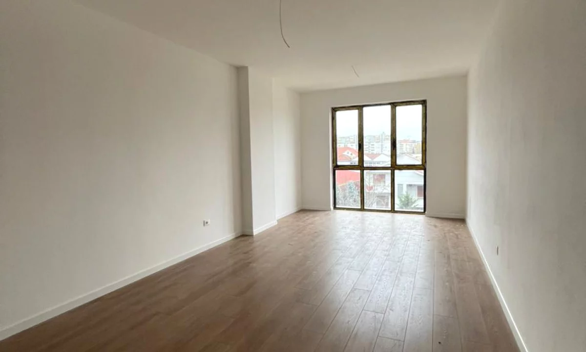 Appartamento in vendita a Tirana 2+1, Vuoto