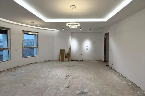 Appartamento in vendita a Tirana 2+1, Vuoto