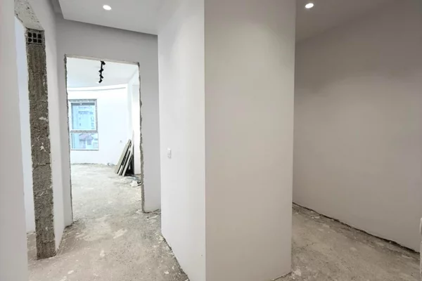 Appartamento in vendita a Tirana 2+1, Vuoto