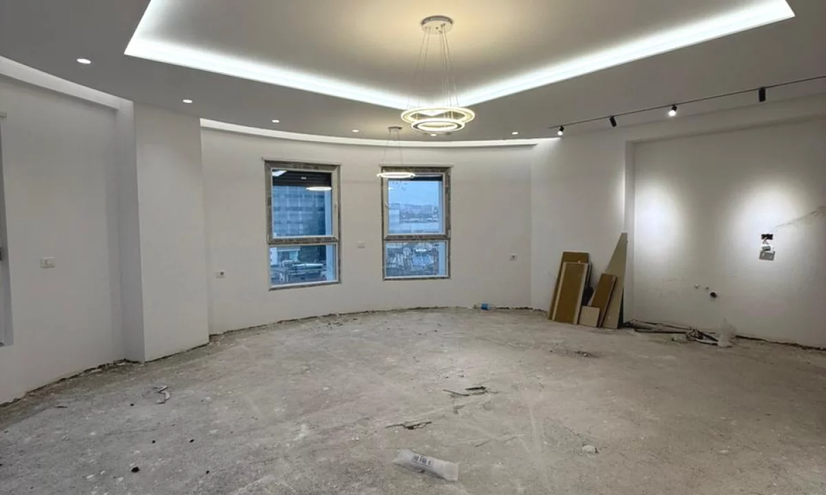 Appartamento in vendita a Tirana 2+1, Vuoto