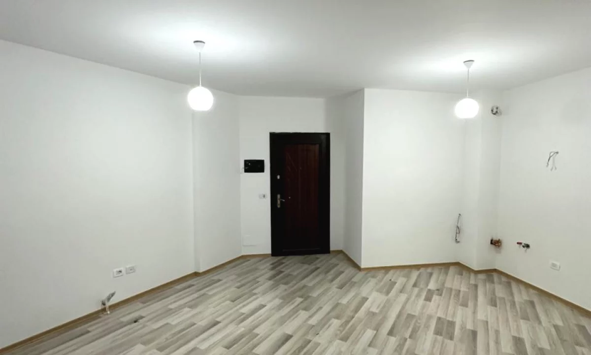 Appartamento in vendita a Tirana 2+1, Vuoto