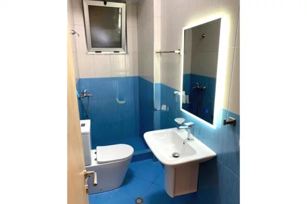 Appartamento in vendita a Tirana 2+1, Arredato