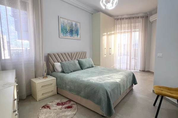 Shtepi me qera Apartament ne Tirane, 2+1, Mobilimi E mobiluar, Pagesa 1,200  Euro.