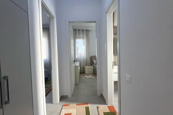 Shtepi me qera Apartament ne Tirane, 2+1, Mobilimi E mobiluar, Pagesa 1,200  Euro.