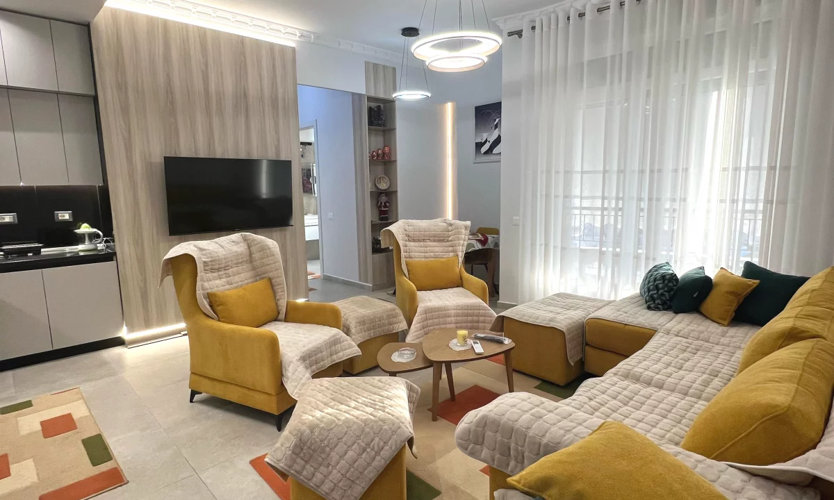 Shtepi me qera Apartament ne Tirane, 2+1, Mobilimi E mobiluar, Pagesa 1,200  Euro.